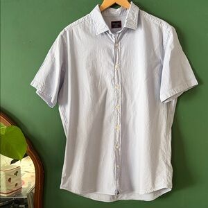 UNTUCKit Pale Blue Seersucker Mens XL Short-Sleeve Button-Down Shirt
